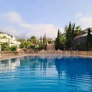 https://lujo-confort-y-relax-con-vistas-a-piscina.tenerifehoteles.net